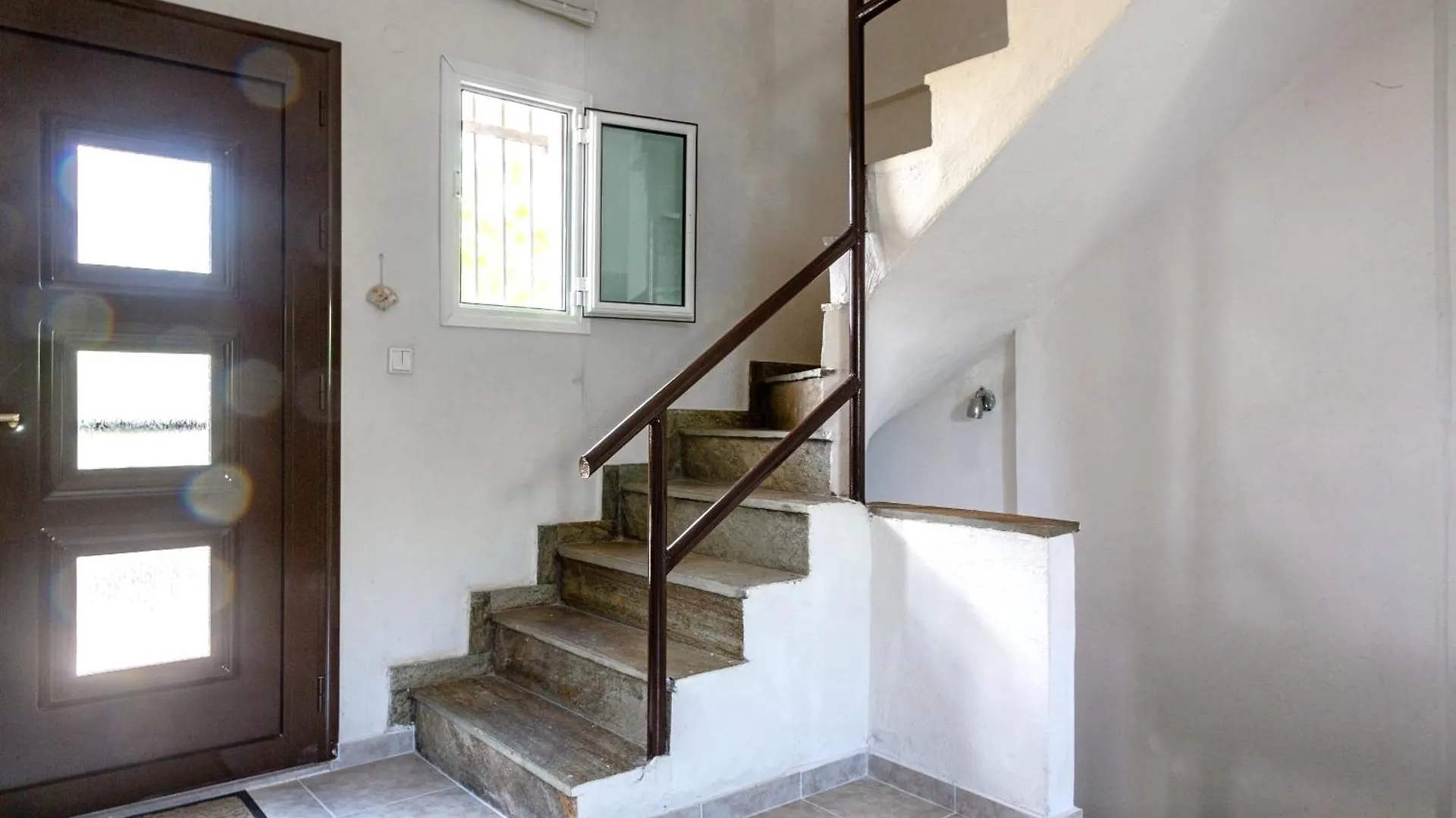 Maisonette “The White Rabbit” Afitos Afytos